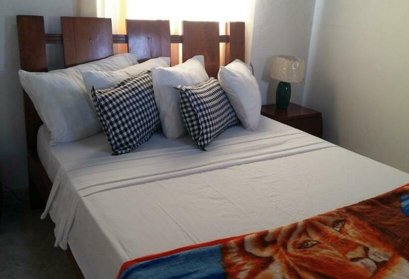 اتاق استاندارد, Casa De España