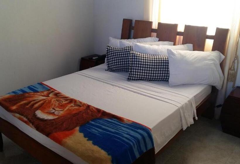 اتاق استاندارد, Casa De España