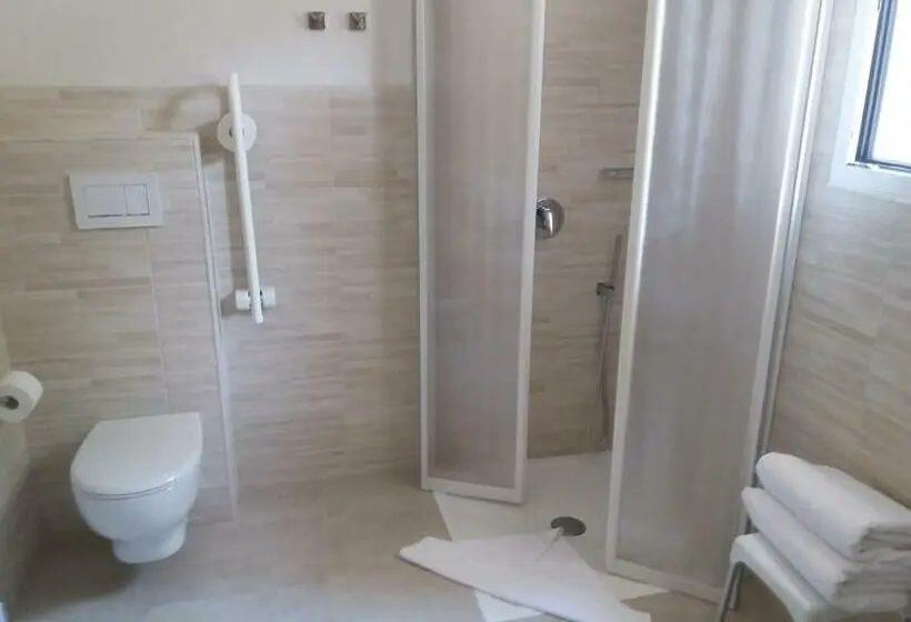اتاق استاندارد یک تخته برای معلولان, New Ca'mea