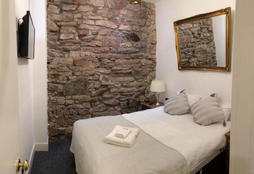 Апартаменты Внутренние 1 Спальня, Royal Mile Suites By The Castle