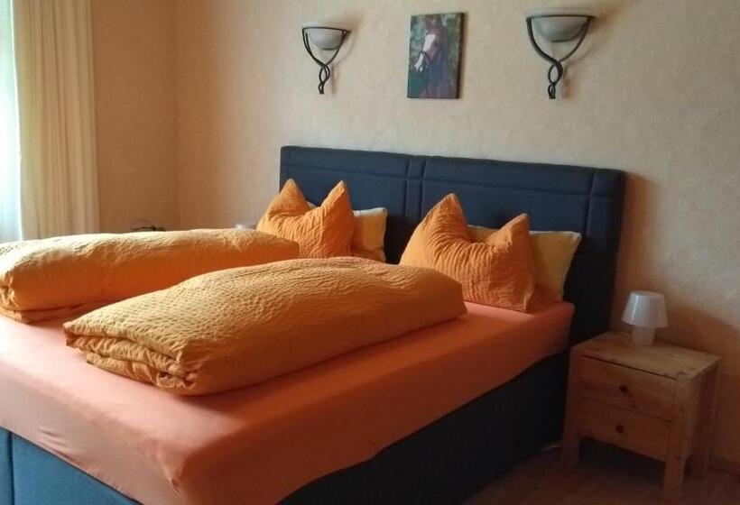 غرفة قياسية, Malus Ponyhof