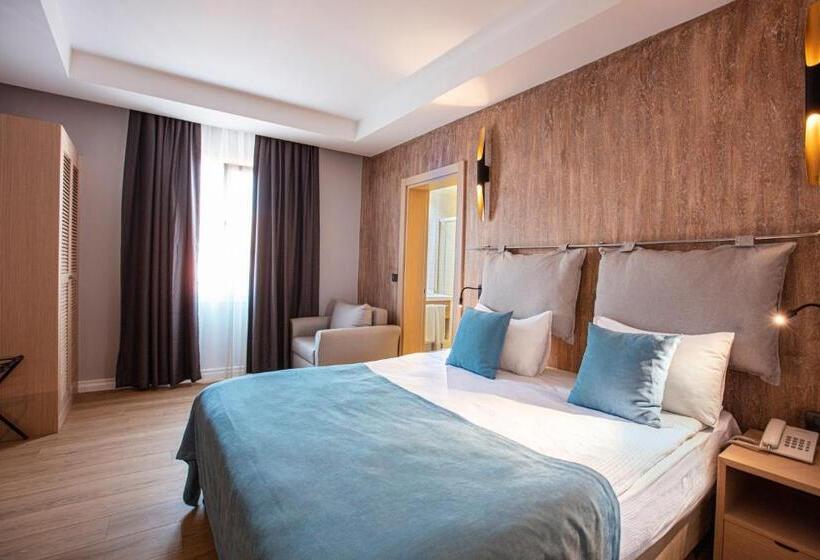 Номер Superior, Eliada