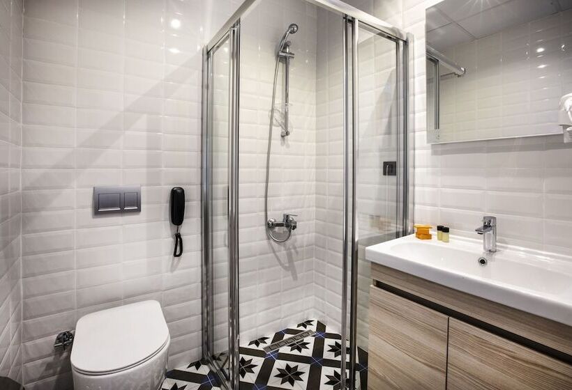 Номер Superior, Eliada