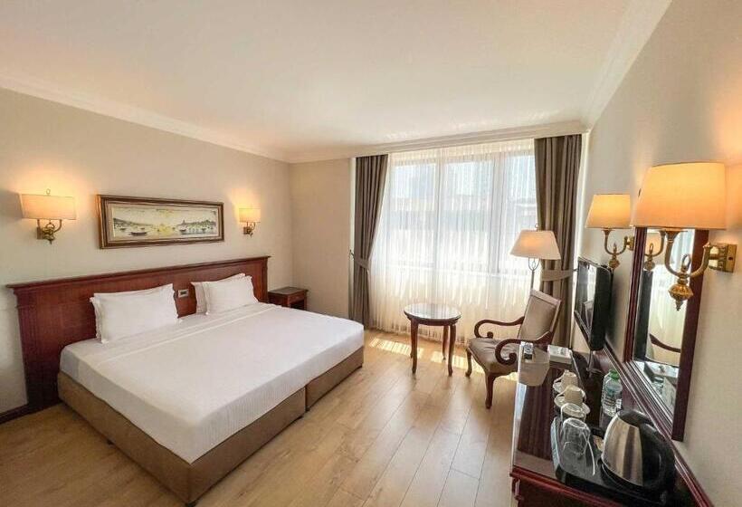 سوییت لوکس, Bilek Istanbul