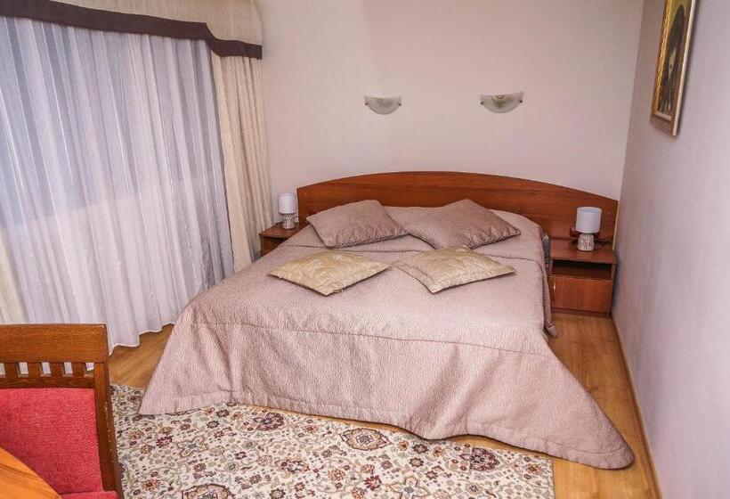 غرفة قياسية, Breza