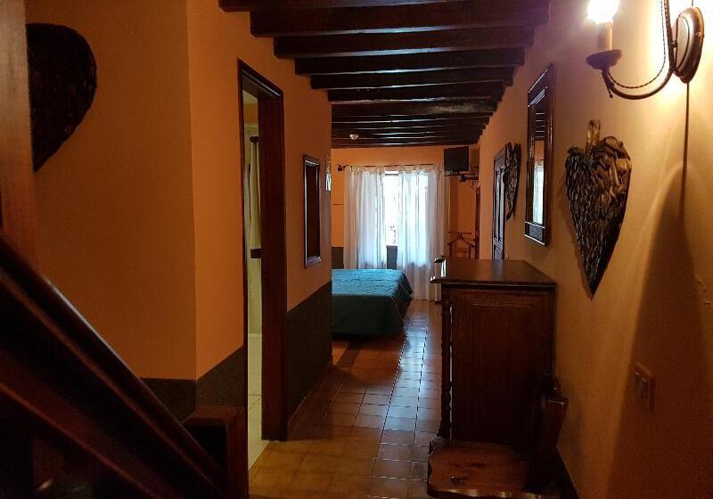 标准三人间, Fonda Central