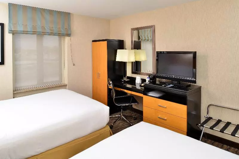 اتاق استاندارد, Holiday Inn Express Kennedy Airport