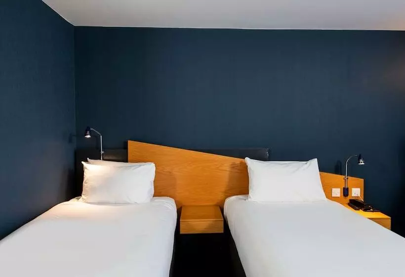 スタンダードルーム, Holiday Inn Express Newport, An Ihg