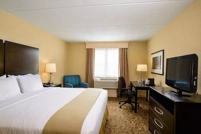 キングサイズベッドのスタンダードルーム, Holiday Inn Express Philadelphia Penn S Landing, An Ihg