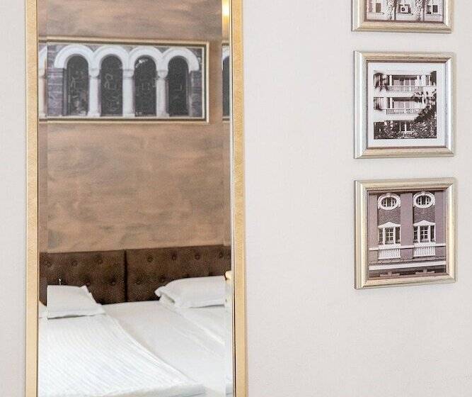 חדר סטנדרט, Niky