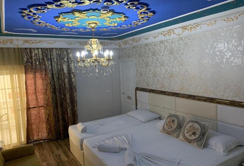 غرفة قياسية ثلاثية مزودة بشرفة, Antalya   Beach Durres