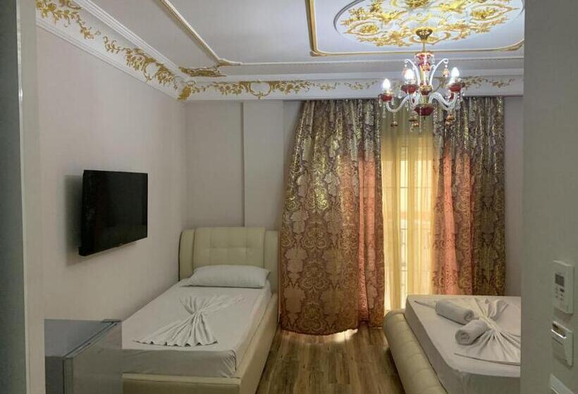 חדר סטנדרט לשלושה עם מרפסת, Antalya   Beach Durres