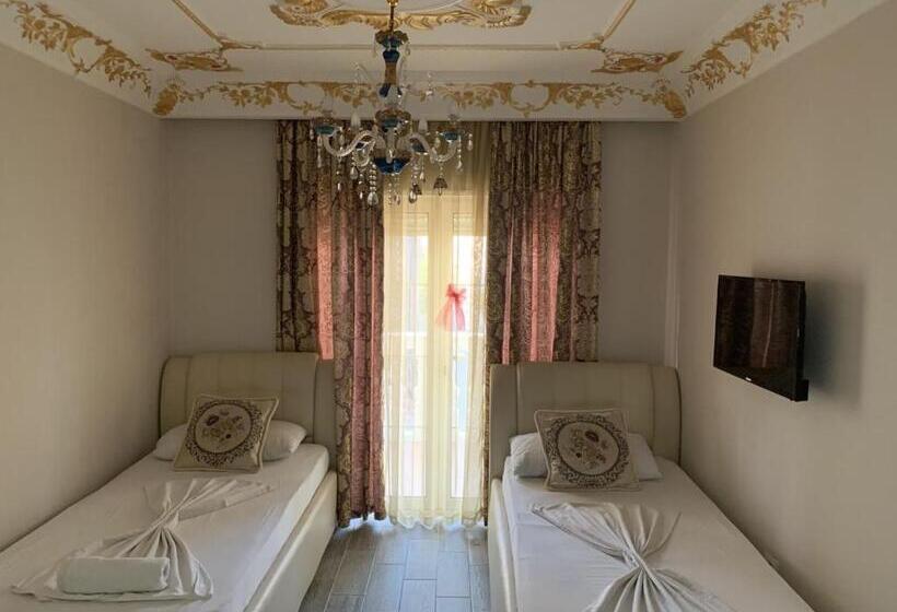 جناح عائلي, Antalya   Beach Durres