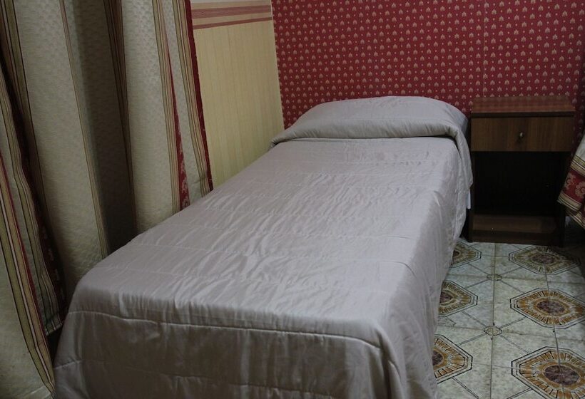 اتاق استاندارد سه نفره, Beb Rosy