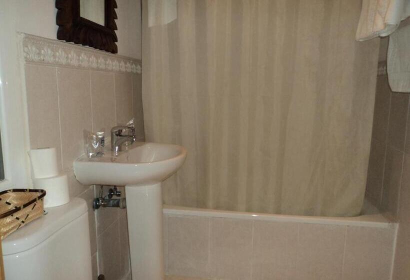 اتاق اکونومی, Hosteria Natura