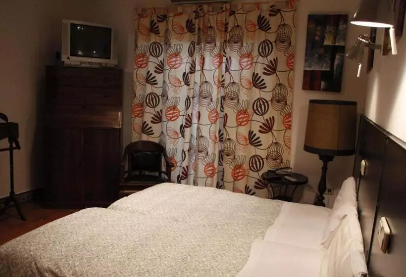 Economy Triple Room, Hosteria Natura