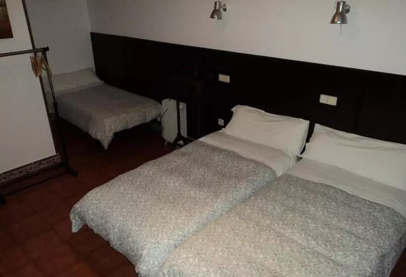 Economy Triple Room, Hosteria Natura