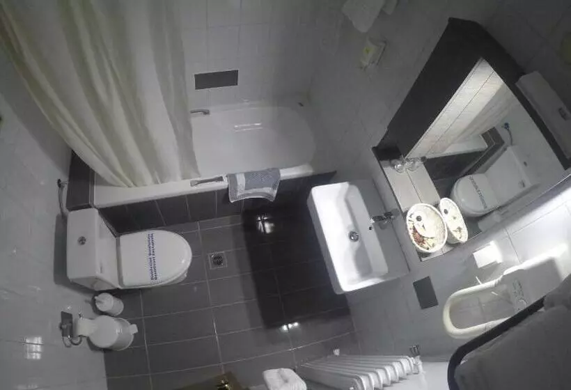 スイート, Apartment Hotel Athina