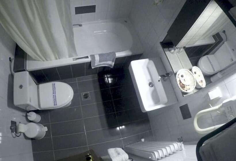 标准三人间, Apartment Hotel Athina