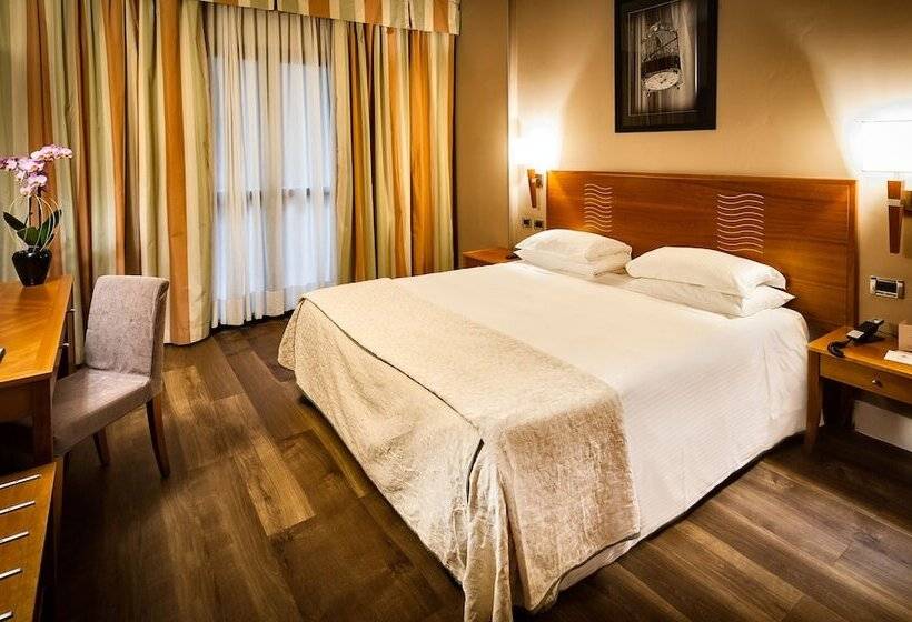 اتاق سوپریور, Dei Cavalieri Caserta La Reggia