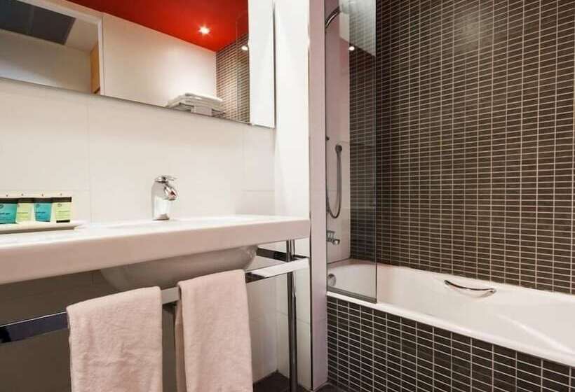 غرفة قياسية, Gobeo Park