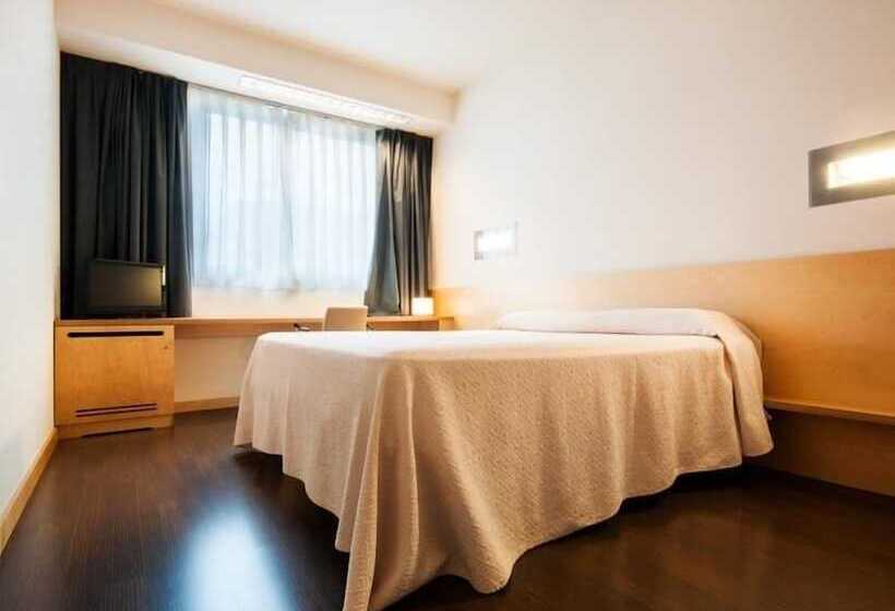 غرفة قياسية, Gobeo Park