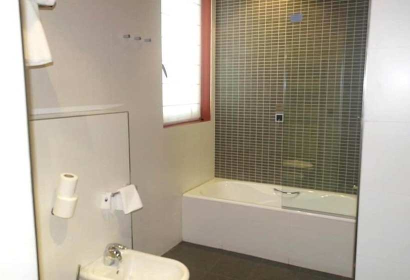 غرفة قياسية, Gobeo Park