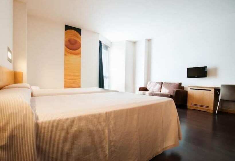 غرفة عائلية, Gobeo Park