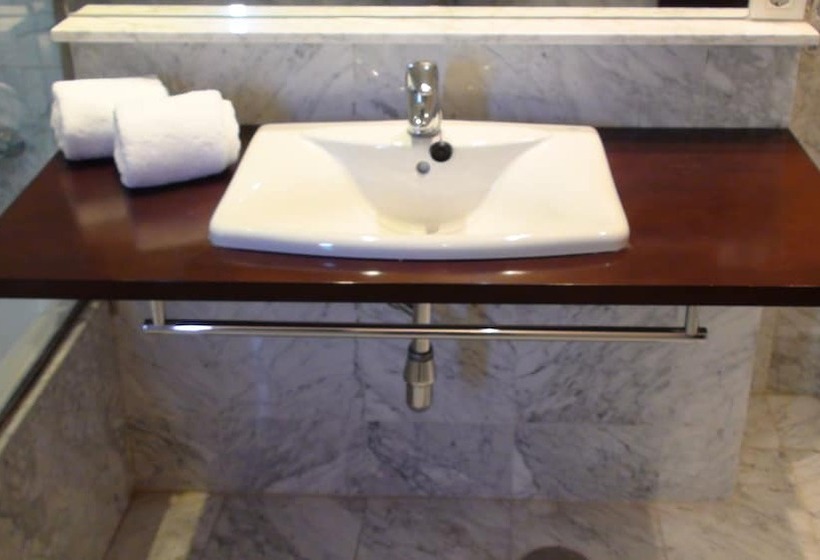 Номер Стандарт, Hospederia Monasterio De Rueda