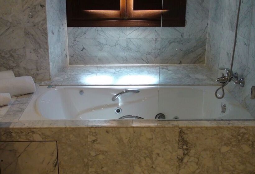 Номер Стандарт, Hospederia Monasterio De Rueda