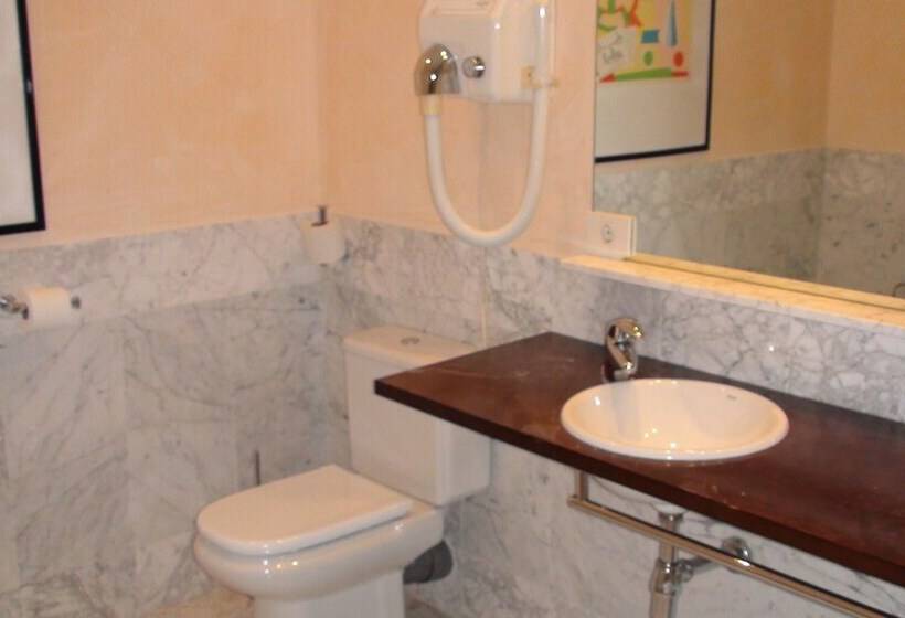 Номер Стандарт, Hospederia Monasterio De Rueda