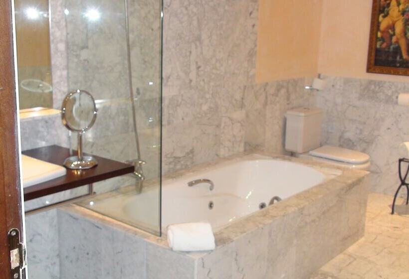 Номер Стандарт, Hospederia Monasterio De Rueda