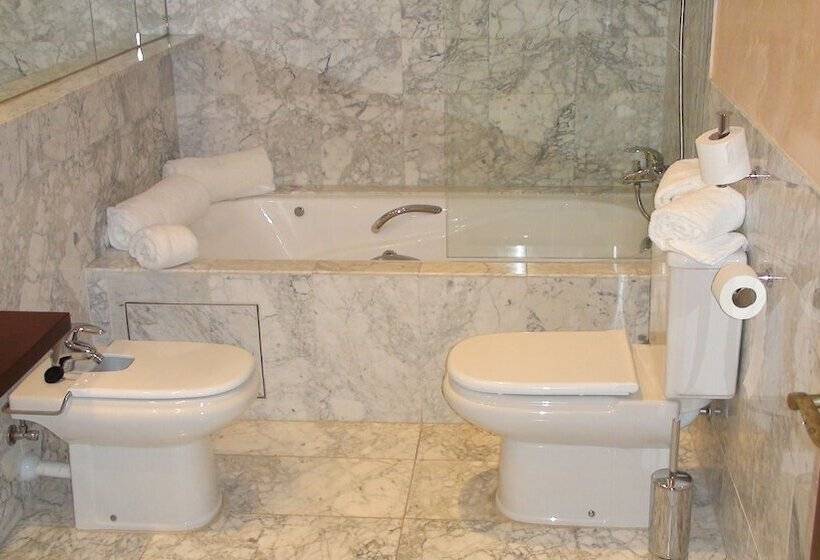 Номер Стандарт, Hospederia Monasterio De Rueda