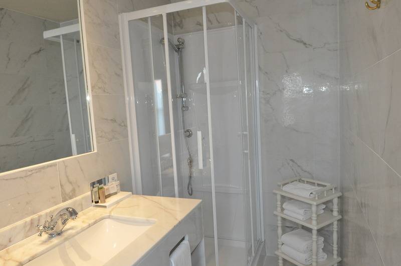 غرفة قياسية, Jan Brito