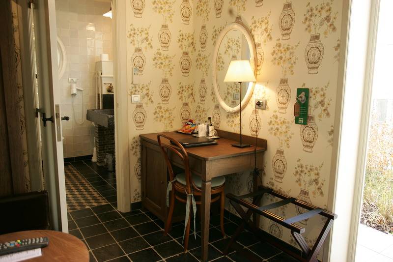 غرفة قياسية, Jan Brito