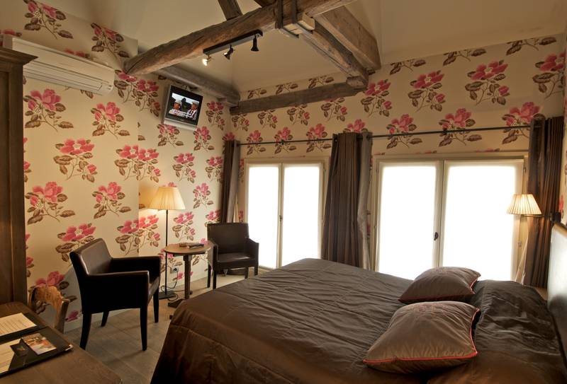 غرفة قياسية, Jan Brito