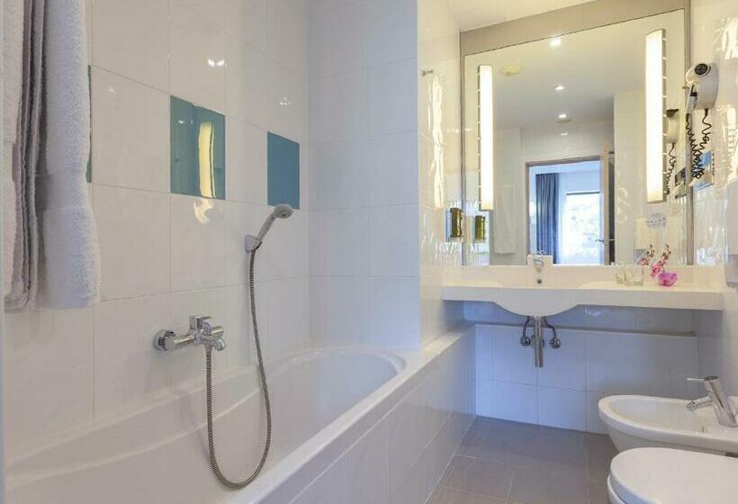 חדר סטנדרט, Puerta De Bilbao