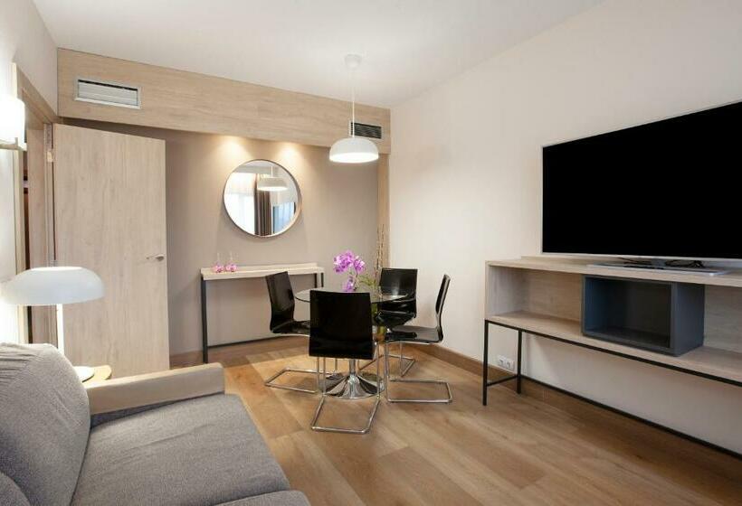 סוויטת ג'וניור, Puerta De Bilbao