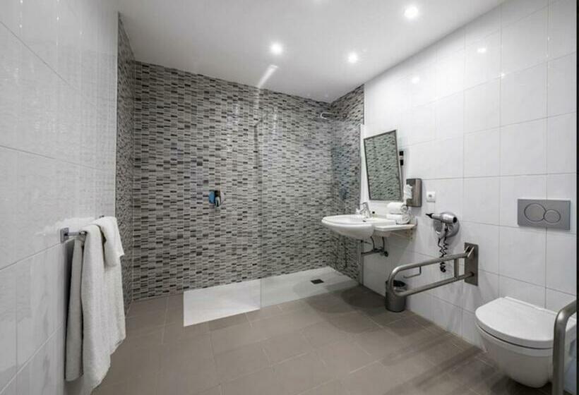 اتاق استاندارد برای معلولان, Puerta De Bilbao