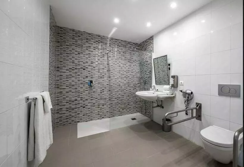 اتاق استاندارد برای معلولان, Puerta De Bilbao