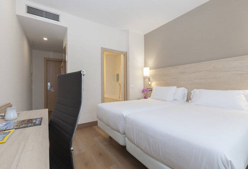 חדר דלוקס, Puerta De Bilbao