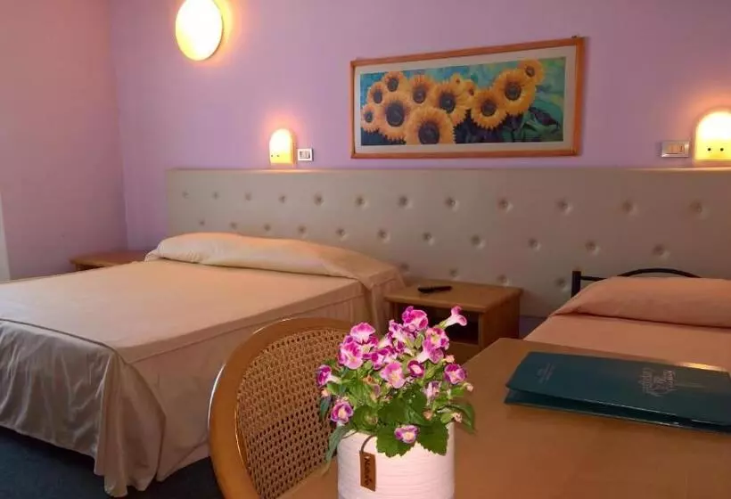 Standard Kolmen Hengen Huone, Ristorante Alla Campagna
