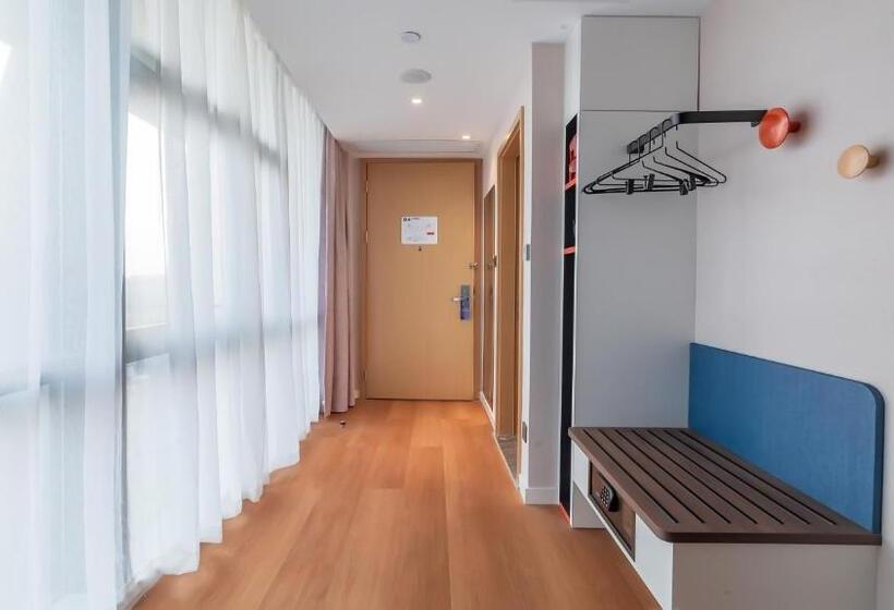 اتاق استاندارد با تخت بزرگ, Holiday Inn Express Nanjing Jiangbei Yushan, An Ihg