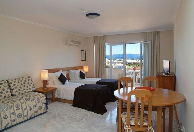 استودیوی استاندارد, Apartamentos Jardins Da Rocha
