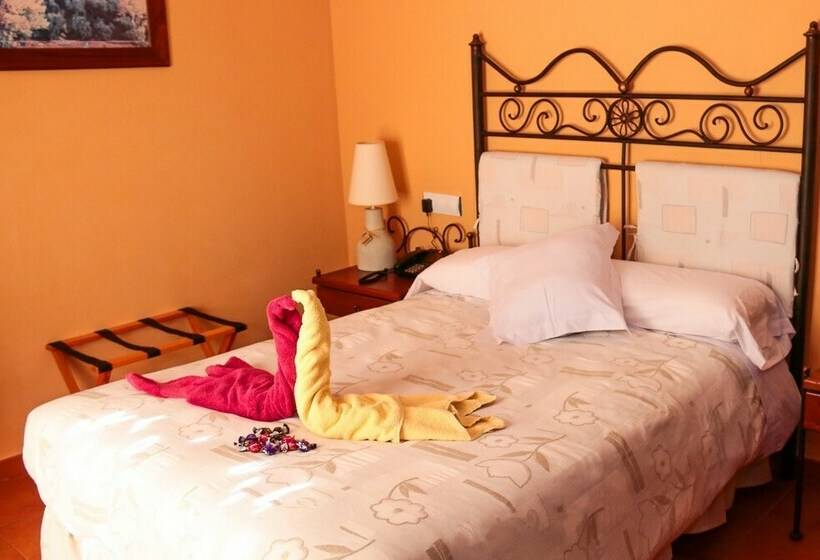 스탠다드 룸, Almazara