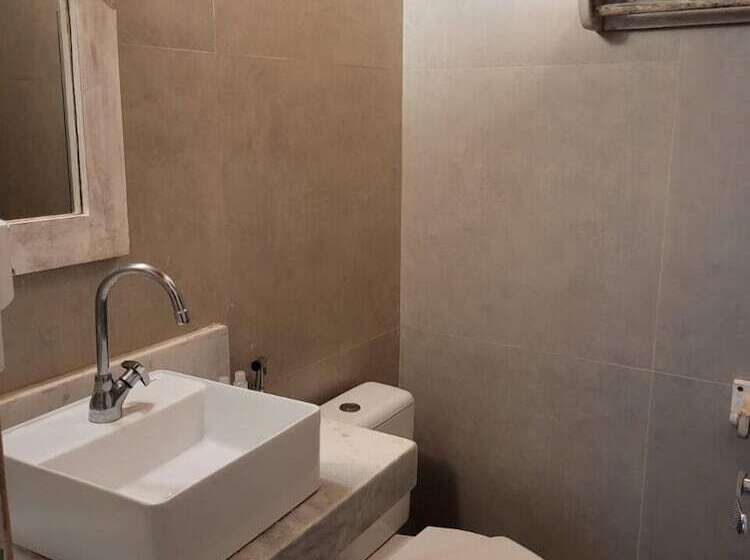 标准间, Aquarela Praia