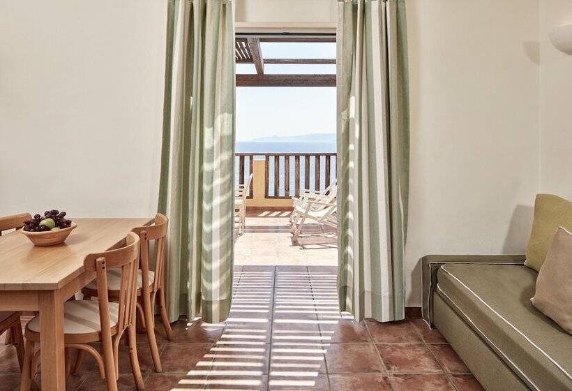 海景套房, Candia Park Village