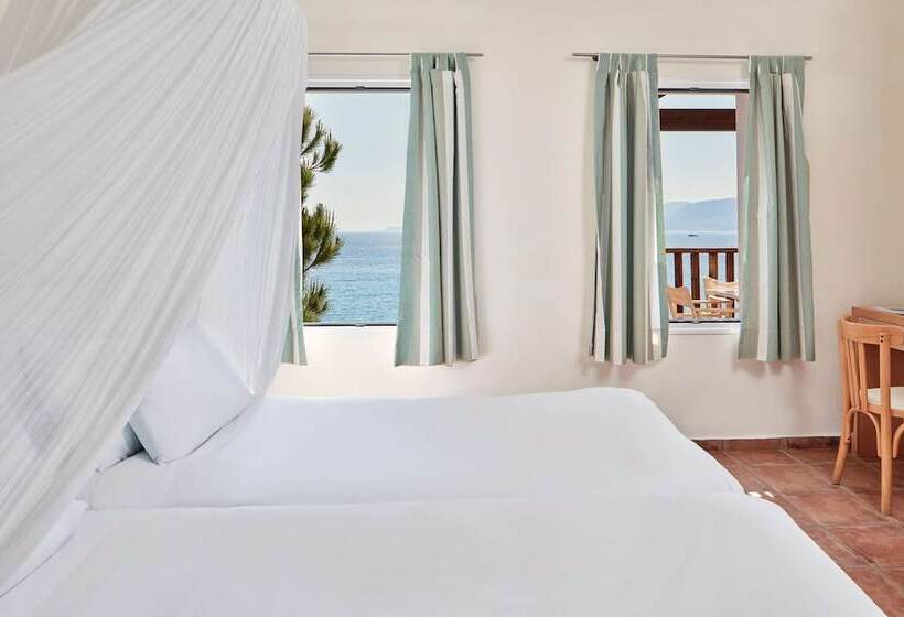 海景套房, Candia Park Village