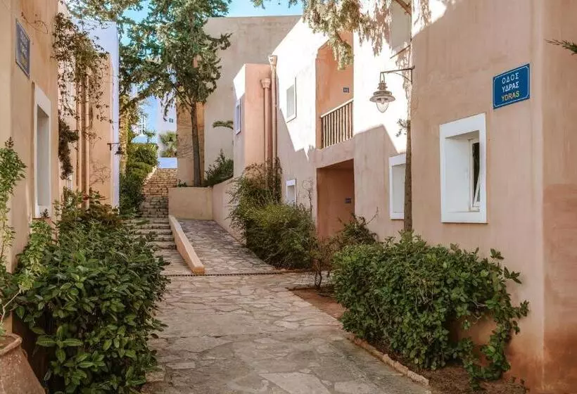 Family flat with view, Candia Park Village