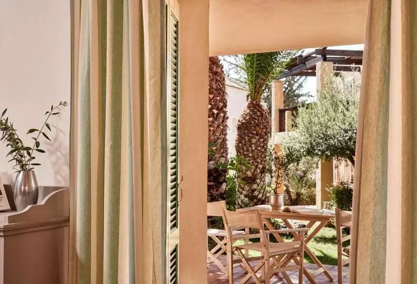 Family flat with garden view, Candia Park Village